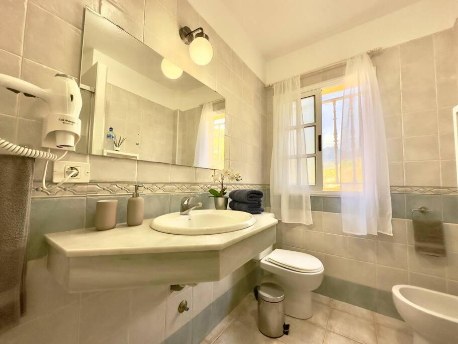 شقة Penthouse With Ocean Views - Torviscas أذيخي المظهر الخارجي الصورة